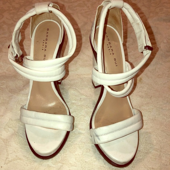 White heel sandals - Picture 1 of 3
